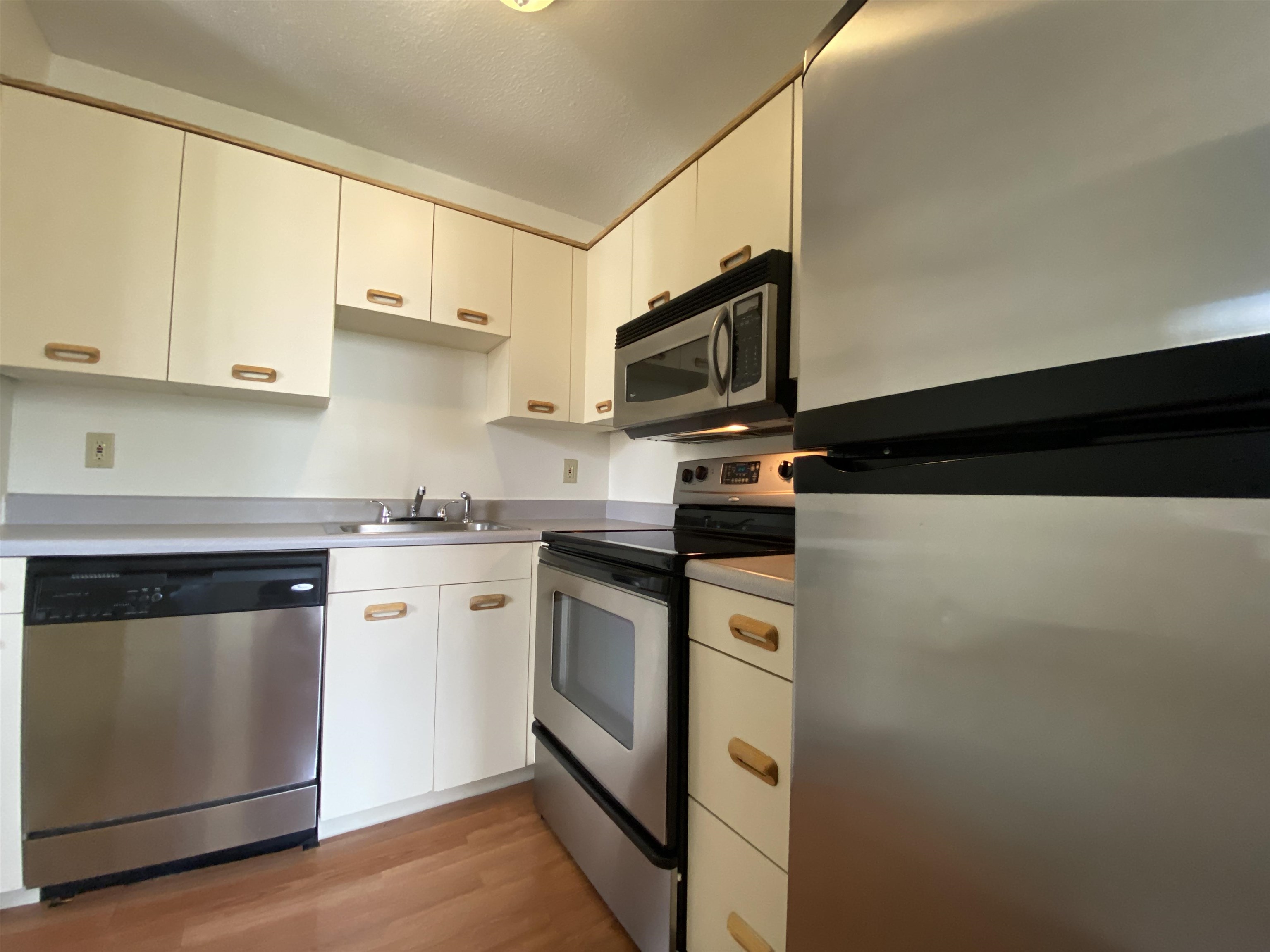 30 Hanover Street, Unit 303 Manchester, NH 03101 - Photo 15 of 43