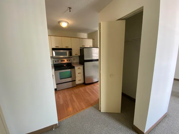 $1,613 | 30 Hanover Street, Unit 303, Manchester, NH 03101