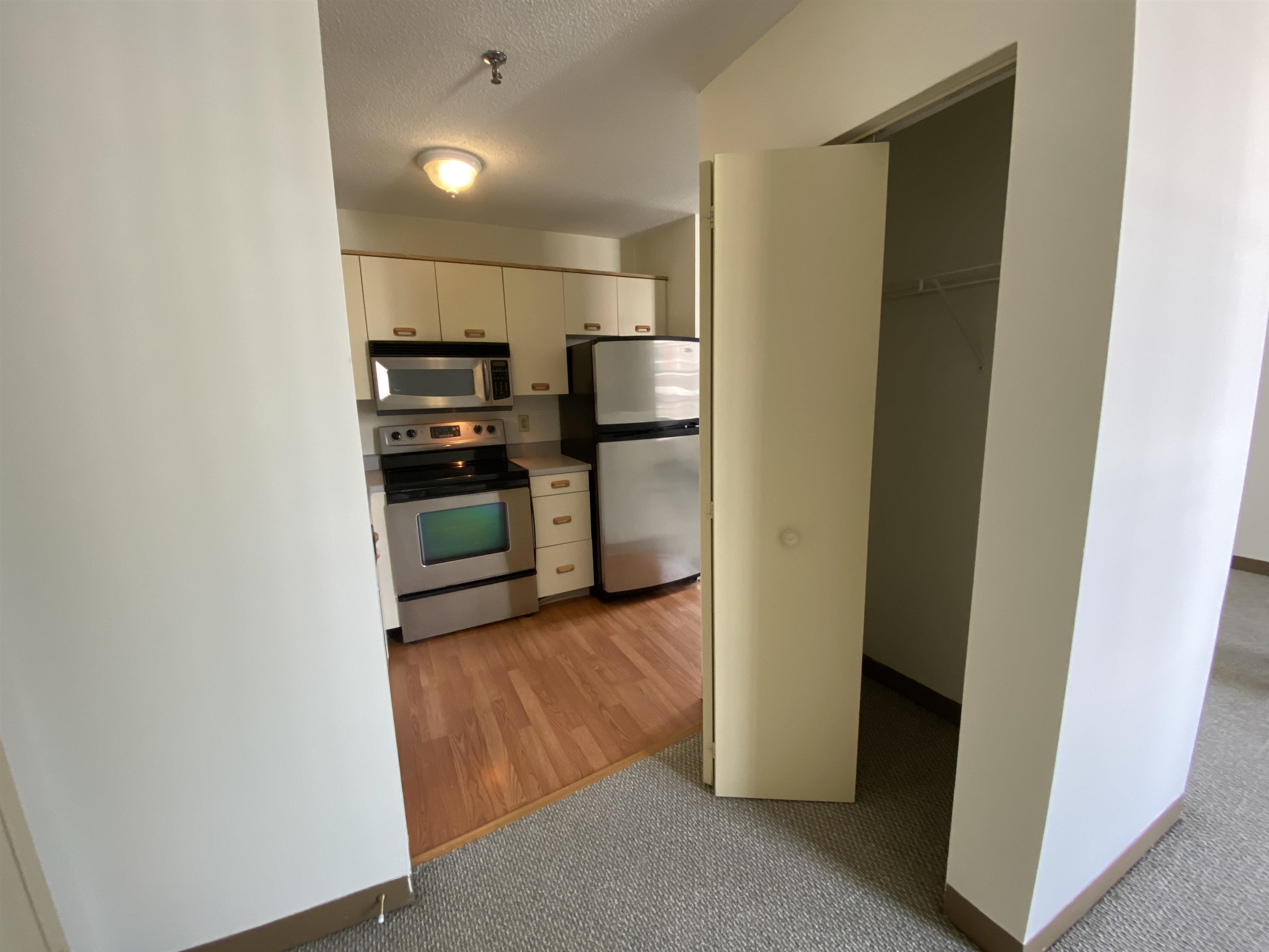 30 Hanover Street, Unit 303 Manchester, NH 03101 - Photo 17 of 43