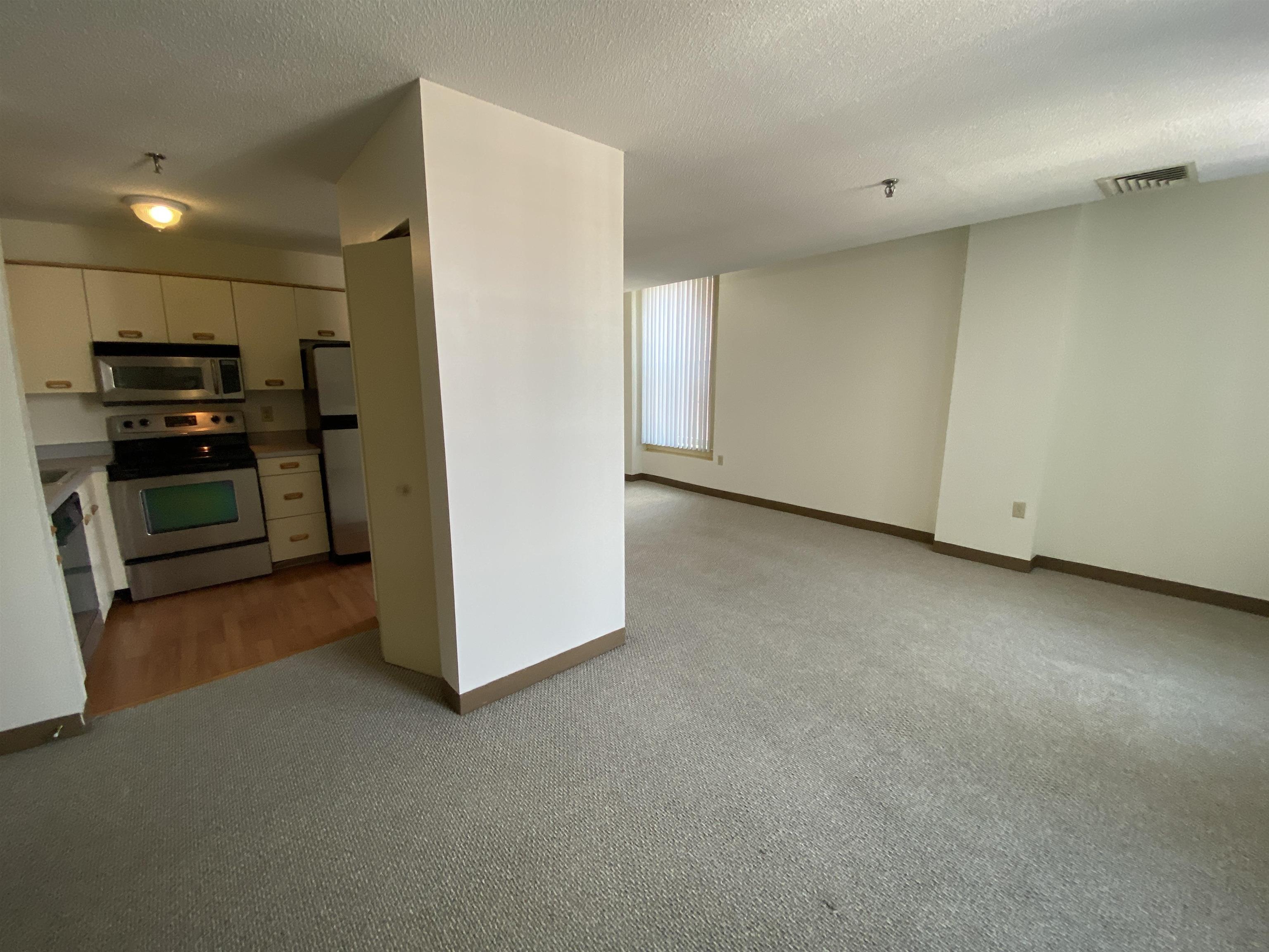 30 Hanover Street, Unit 303 Manchester, NH 03101 - Photo 19 of 43