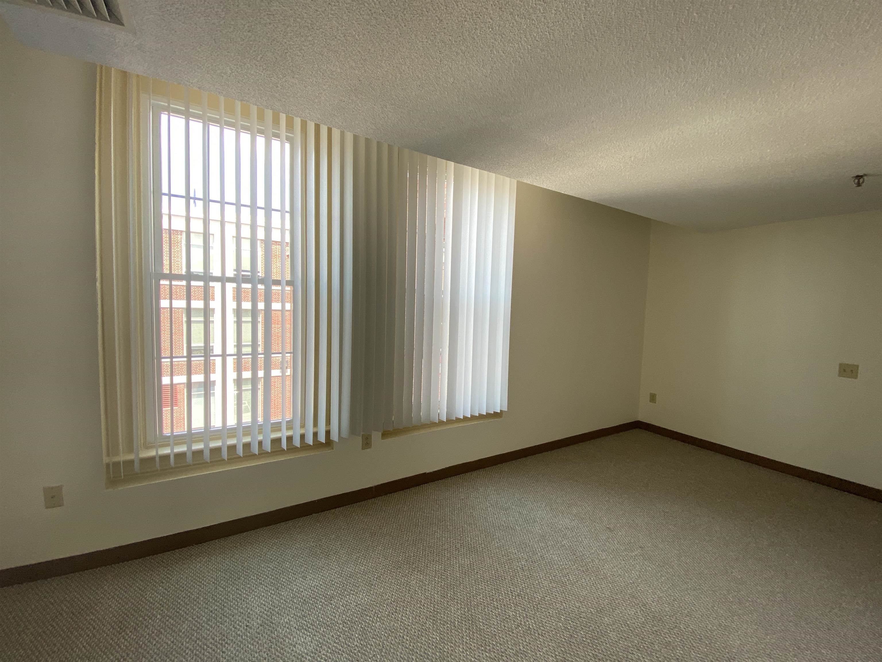 30 Hanover Street, Unit 303 Manchester, NH 03101 - Photo 21 of 43