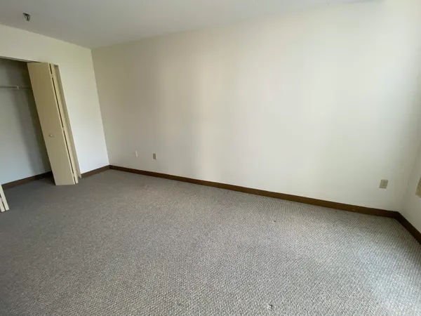 $1,613 | 30 Hanover Street, Unit 303, Manchester, NH 03101