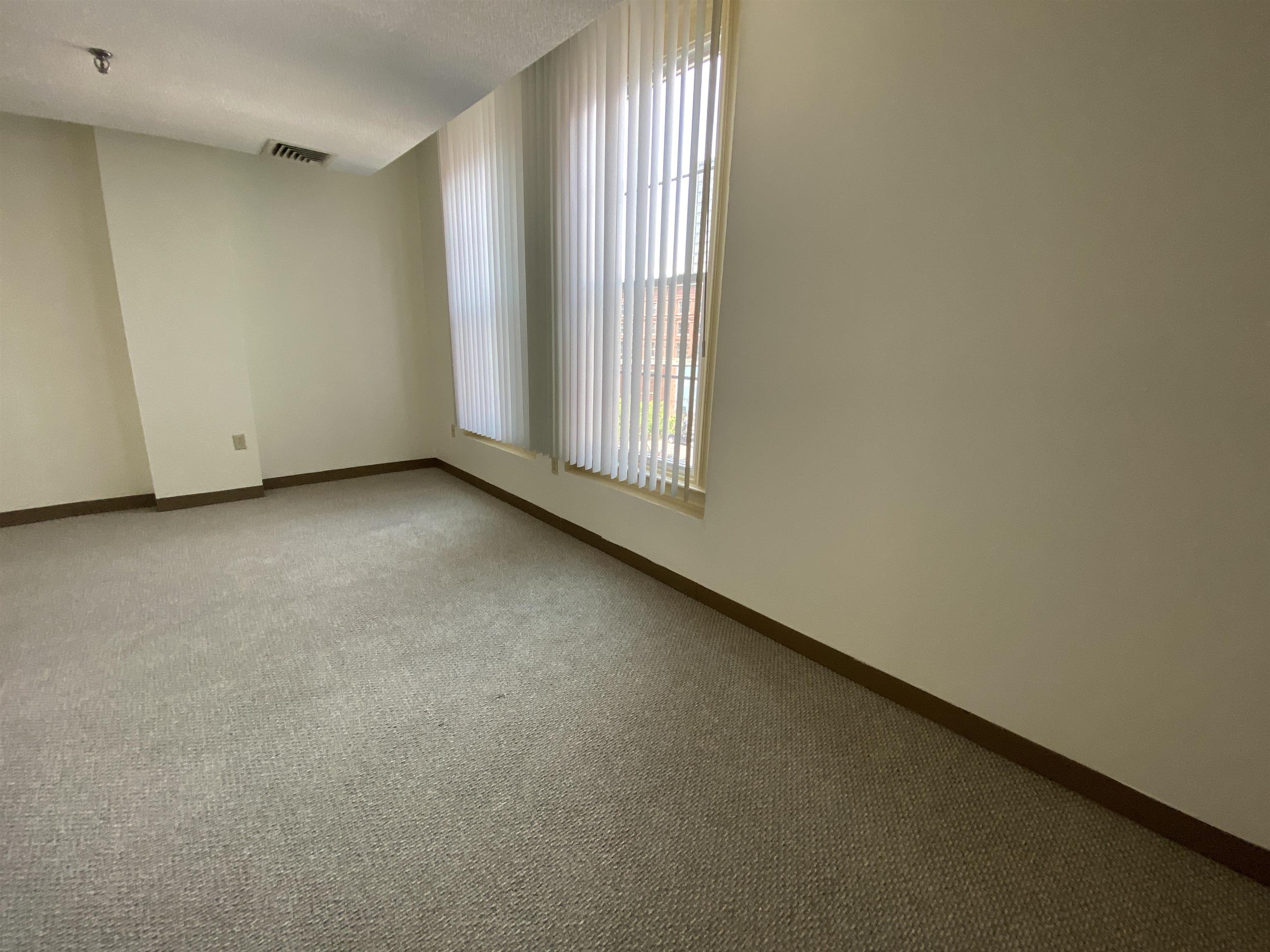 30 Hanover Street, Unit 303 Manchester, NH 03101 - Photo 29 of 43