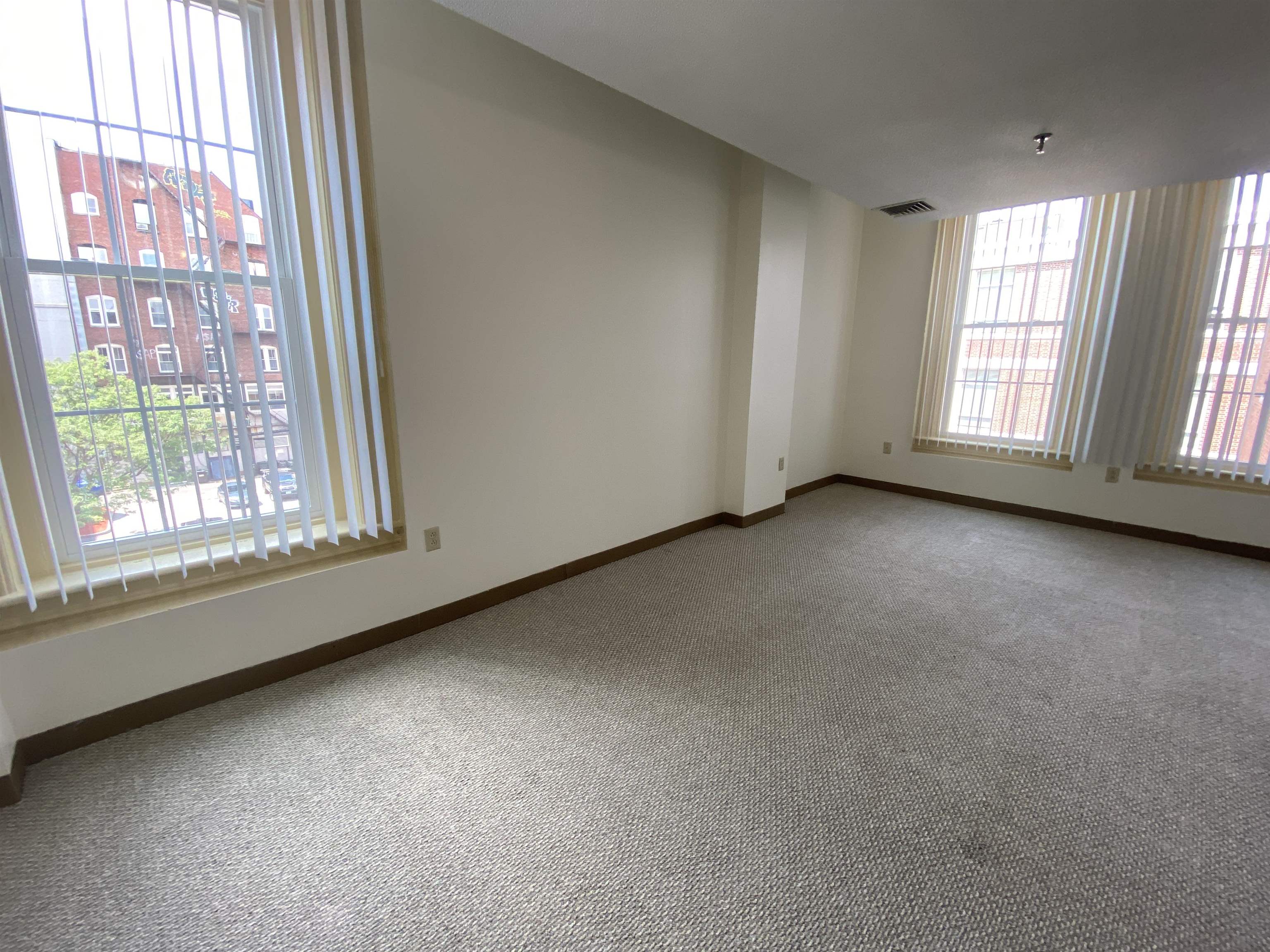 30 Hanover Street, Unit 303 Manchester, NH 03101 - Photo 30 of 43