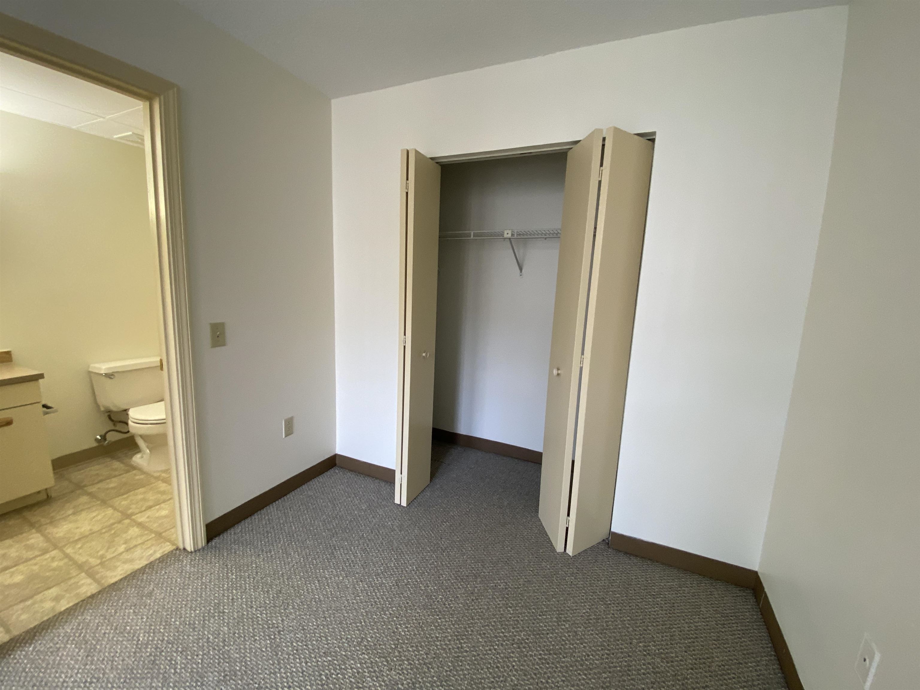 30 Hanover Street, Unit 303 Manchester, NH 03101 - Photo 31 of 43