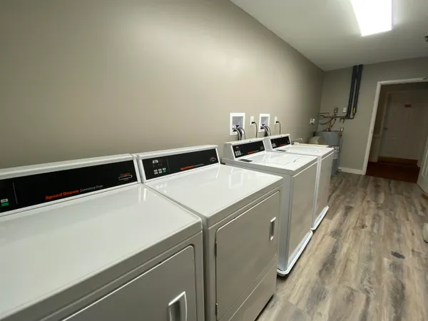 $1,613 | 30 Hanover Street, Unit 303, Manchester, NH 03101