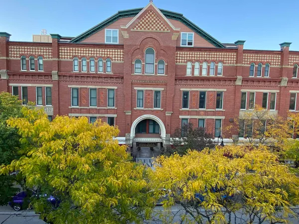 $1,613 | 30 Hanover Street, Unit 303, Manchester, NH 03101