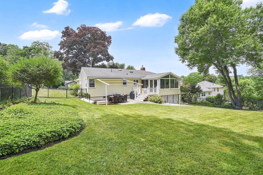 125 East Allen Ridge Road Springfield, MA 01118 - Photo 38 of 42