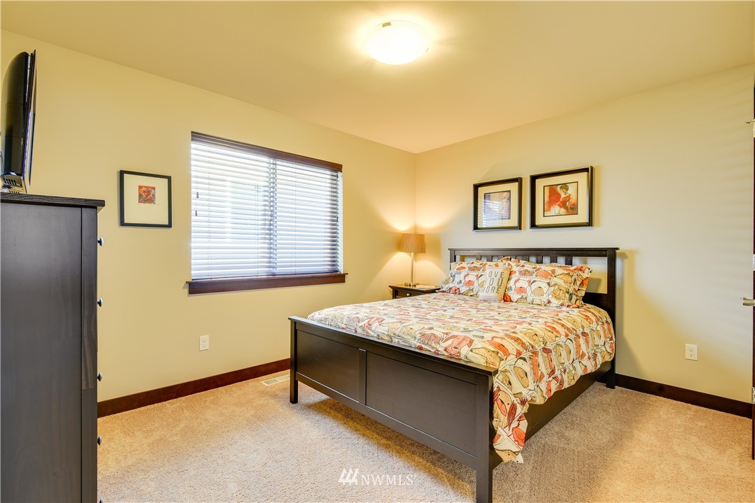 19411 Meridian Place West Bothell, WA 98012 - Photo 18 of 24