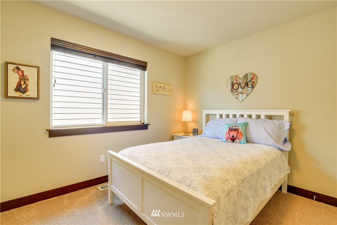 19411 Meridian Place West Bothell, WA 98012 - Photo 19 of 24