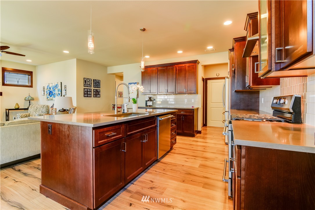 19411 Meridian Place West Bothell, WA 98012 - Photo 5 of 24