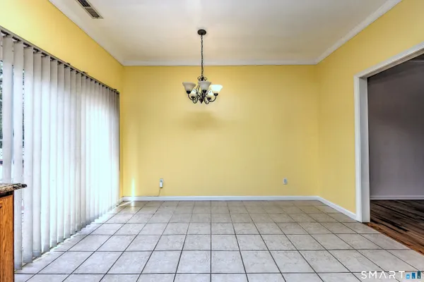 $469,900 | 625 Evers Street, Bridgeport, CT 06610