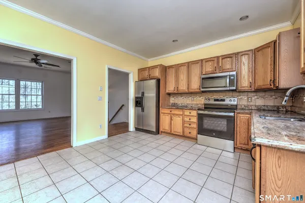 $469,900 | 625 Evers Street, Bridgeport, CT 06610