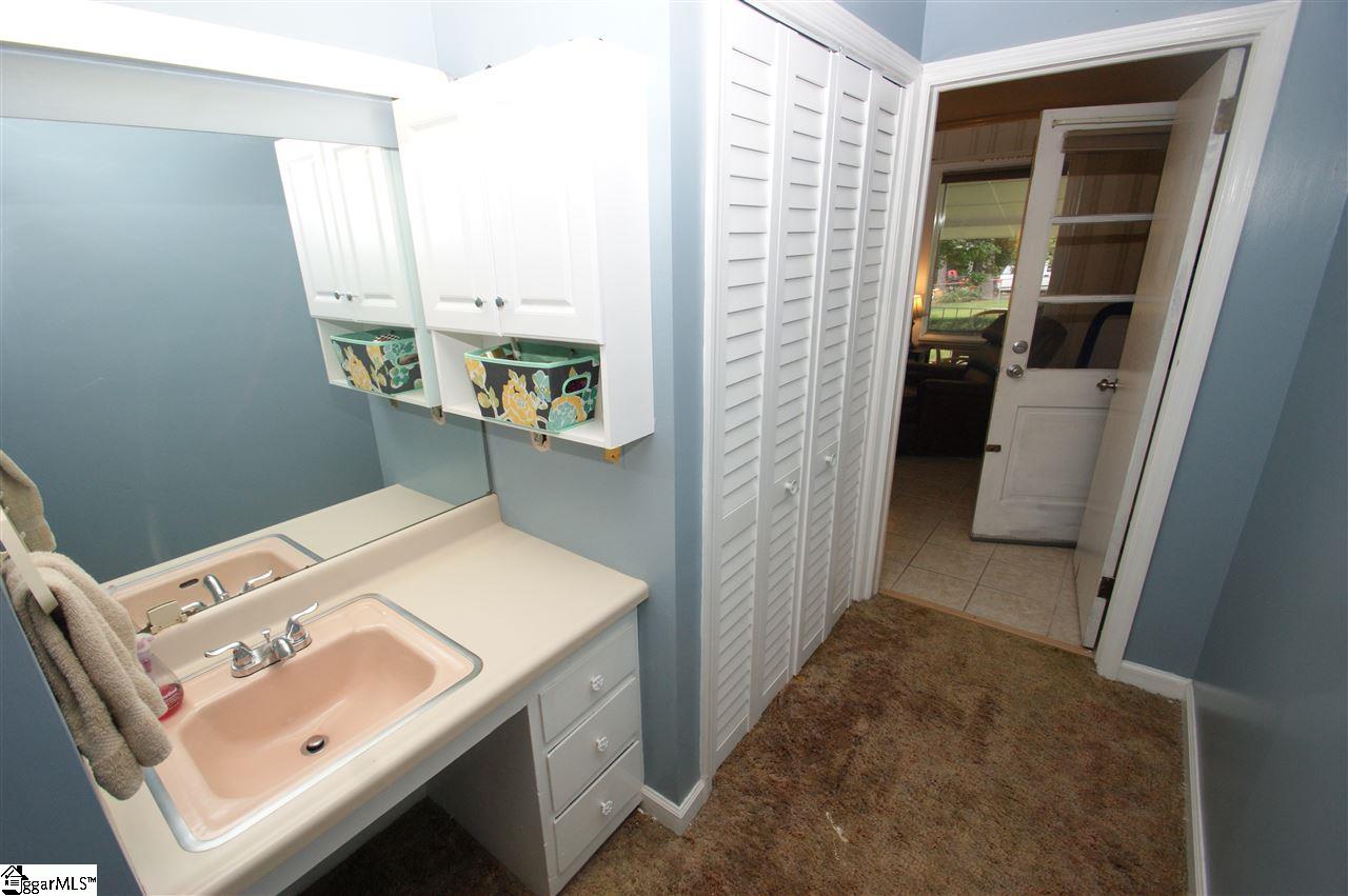 121 Weathers Circle Fountain Inn, SC 29644 - Photo 12 of 19
