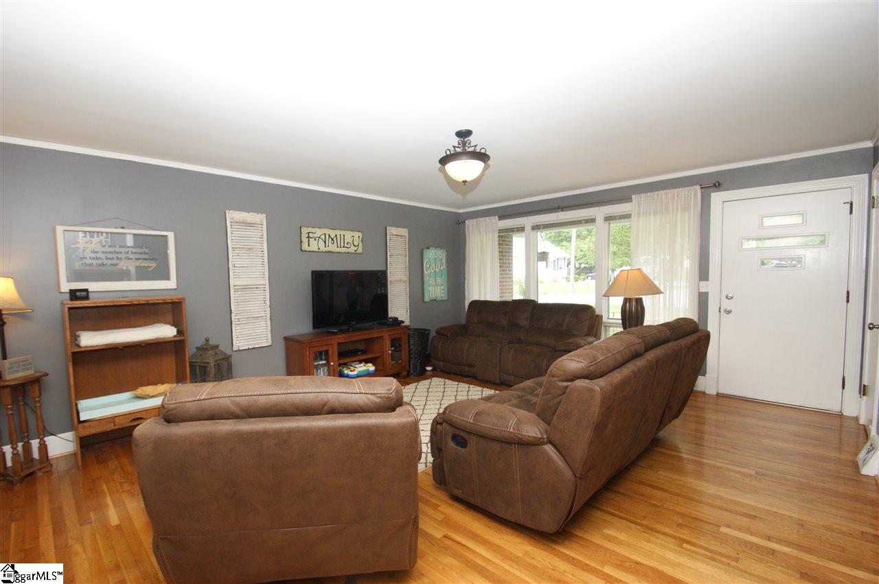 121 Weathers Circle Fountain Inn, SC 29644 - Photo 3 of 19