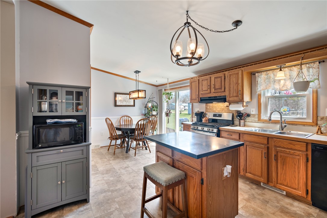 7 Forest Brook Road Schroeppel, NY 13135 - Photo 11 of 33