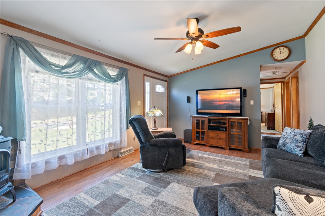 7 Forest Brook Road Schroeppel, NY 13135 - Photo 3 of 33