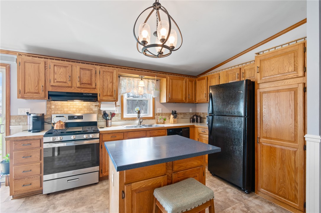 7 Forest Brook Road Schroeppel, NY 13135 - Photo 8 of 33