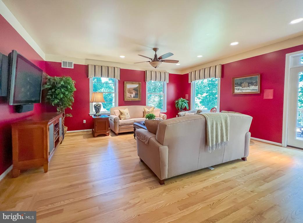 1918 Westover Road Yardley, PA 19067 - Photo 16 of 43 Great Rm/Family Rm