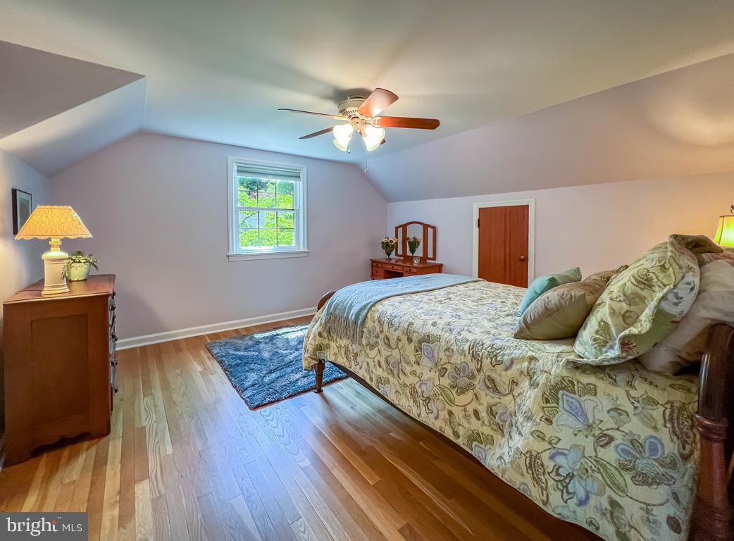 1918 Westover Road Yardley, PA 19067 - Photo 26 of 43 Bedrm #4