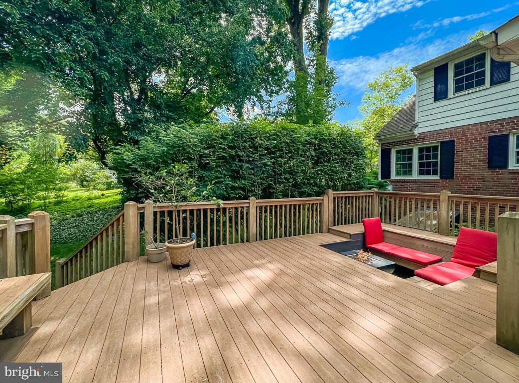 1918 Westover Road Yardley, PA 19067 - Photo 35 of 43 Side Section of Deck