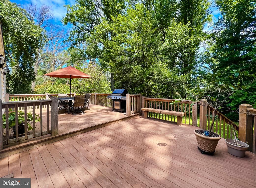 1918 Westover Road Yardley, PA 19067 - Photo 38 of 43 Deck