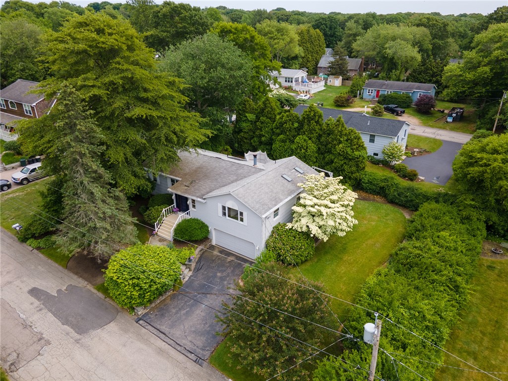 20 Yellow Birch Road Narragansett, RI 02882 - Photo 6 of 43 Gallery Image 6