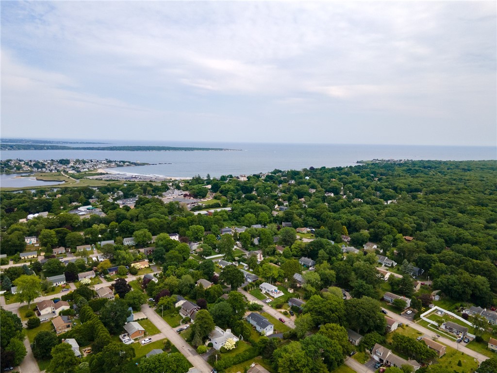 20 Yellow Birch Road Narragansett, RI 02882 - Photo 8 of 43 Gallery Image 8