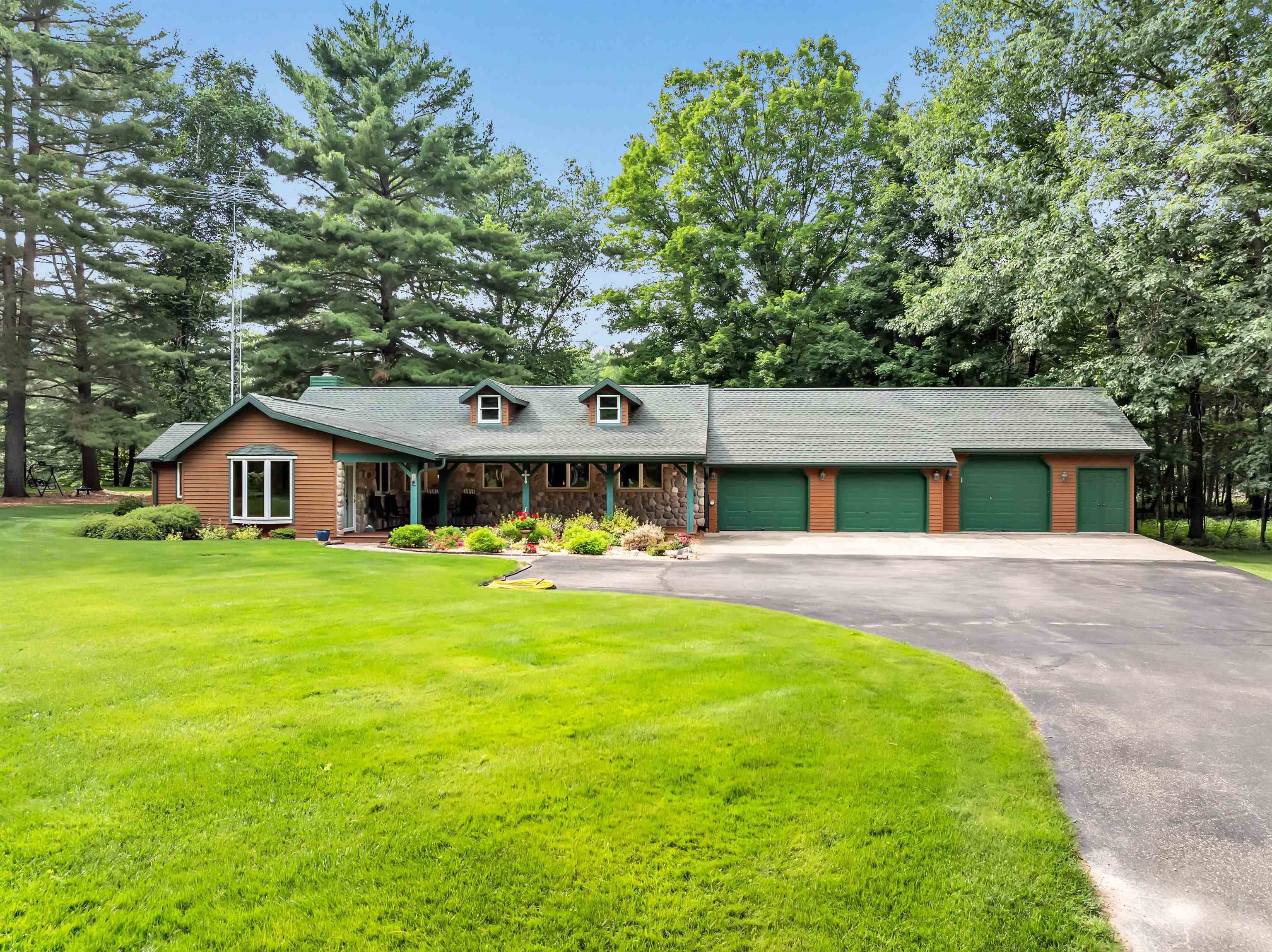 W11390 Riverside Road Marion, WI 54950 - Photo 1 of 1 Gallery Image 1
