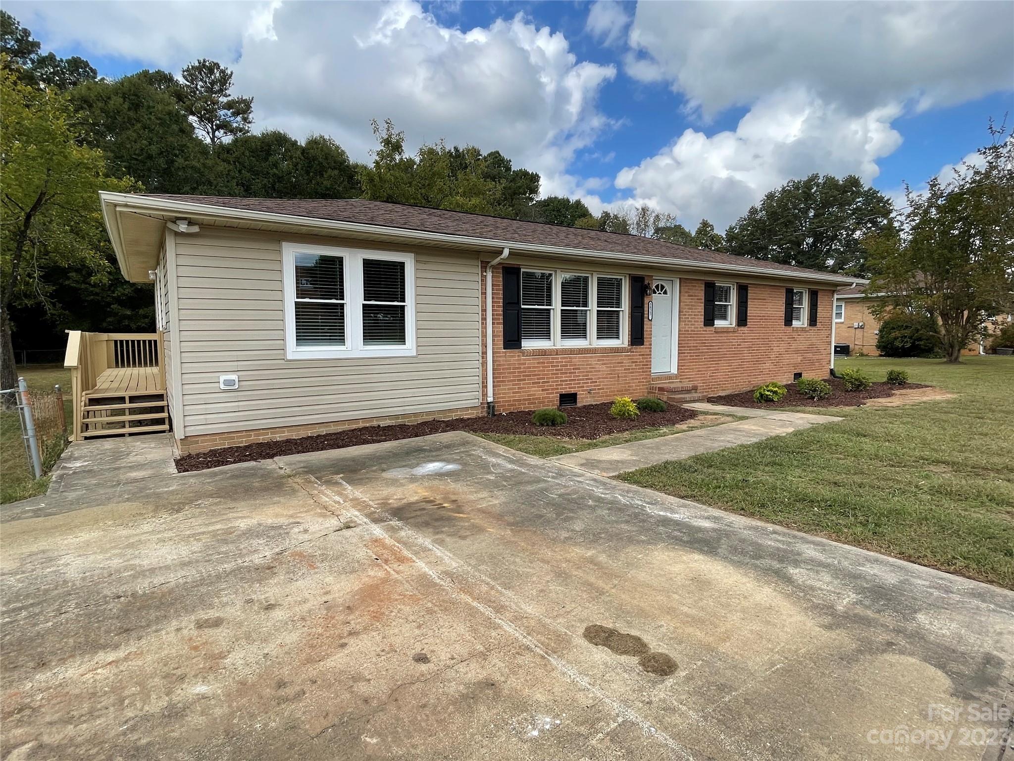 3823 Little Mountain Road Gastonia, NC 28056 - Photo 2 of 37 Gallery Image 2