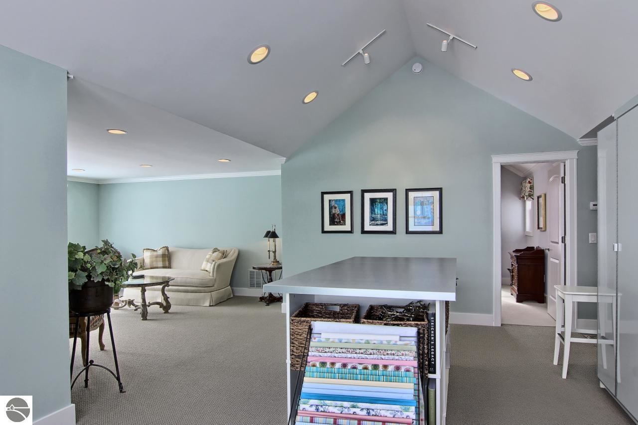 11333 Bluff Road Traverse City, MI 49686 - Photo 36 of 52 1804011-35.JPG