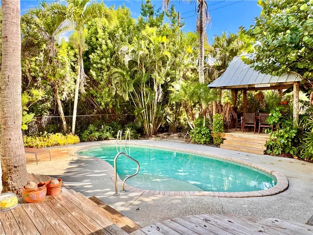 $3,500 | 2434 19th Avenue, Vero Beach, FL 32960