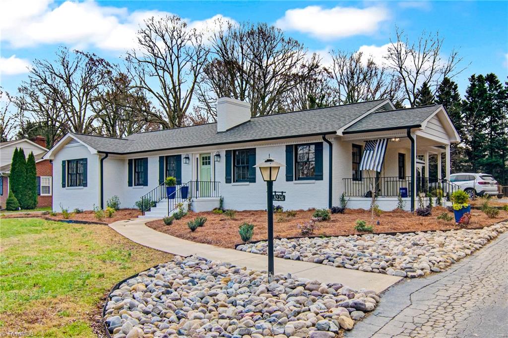 3226 Nottingham Road Winston-Salem, NC 27104 - Photo 2 of 16 Gallery Image 2