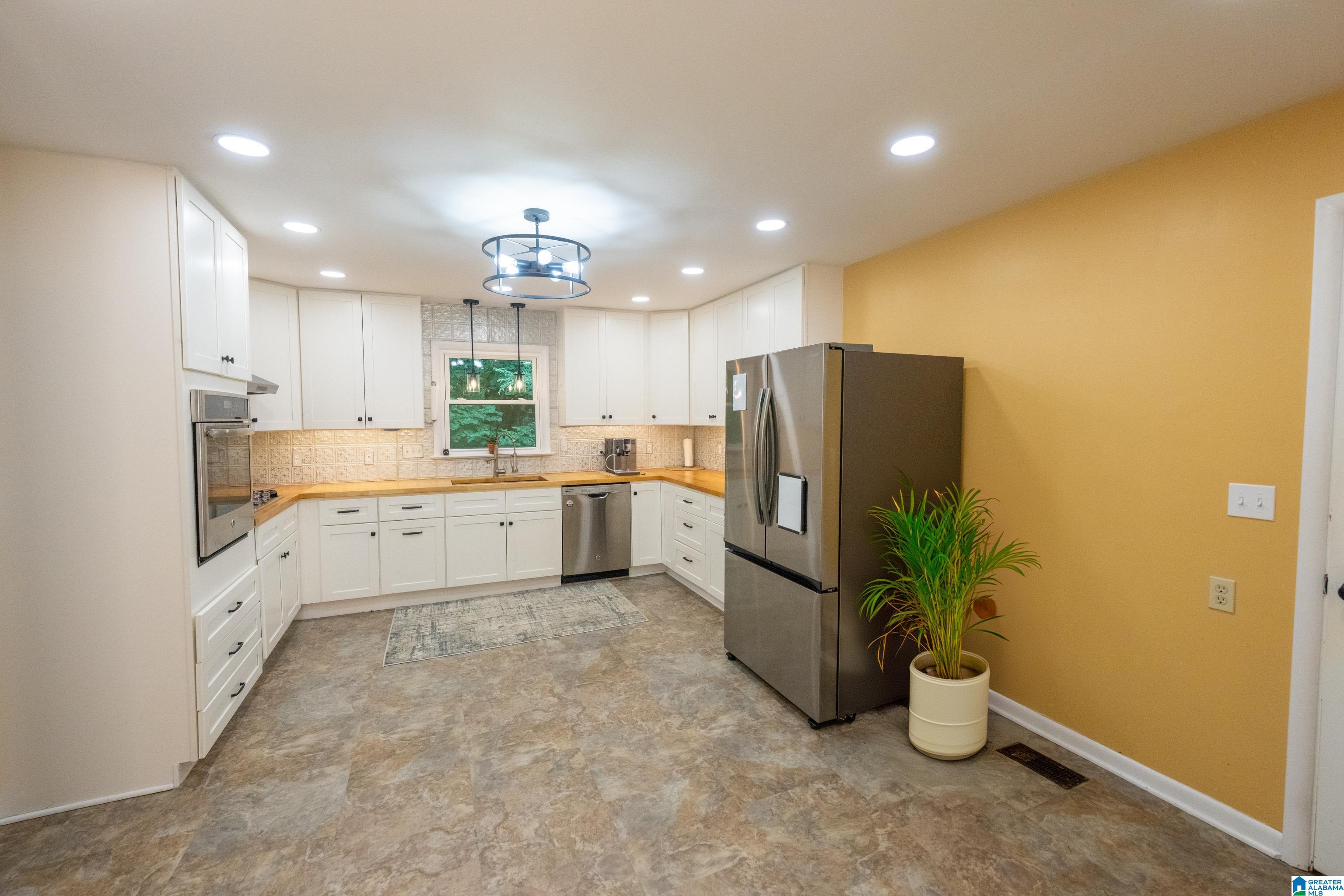 300 Crestview Road Anniston, AL 36207 - Photo 24 of 48