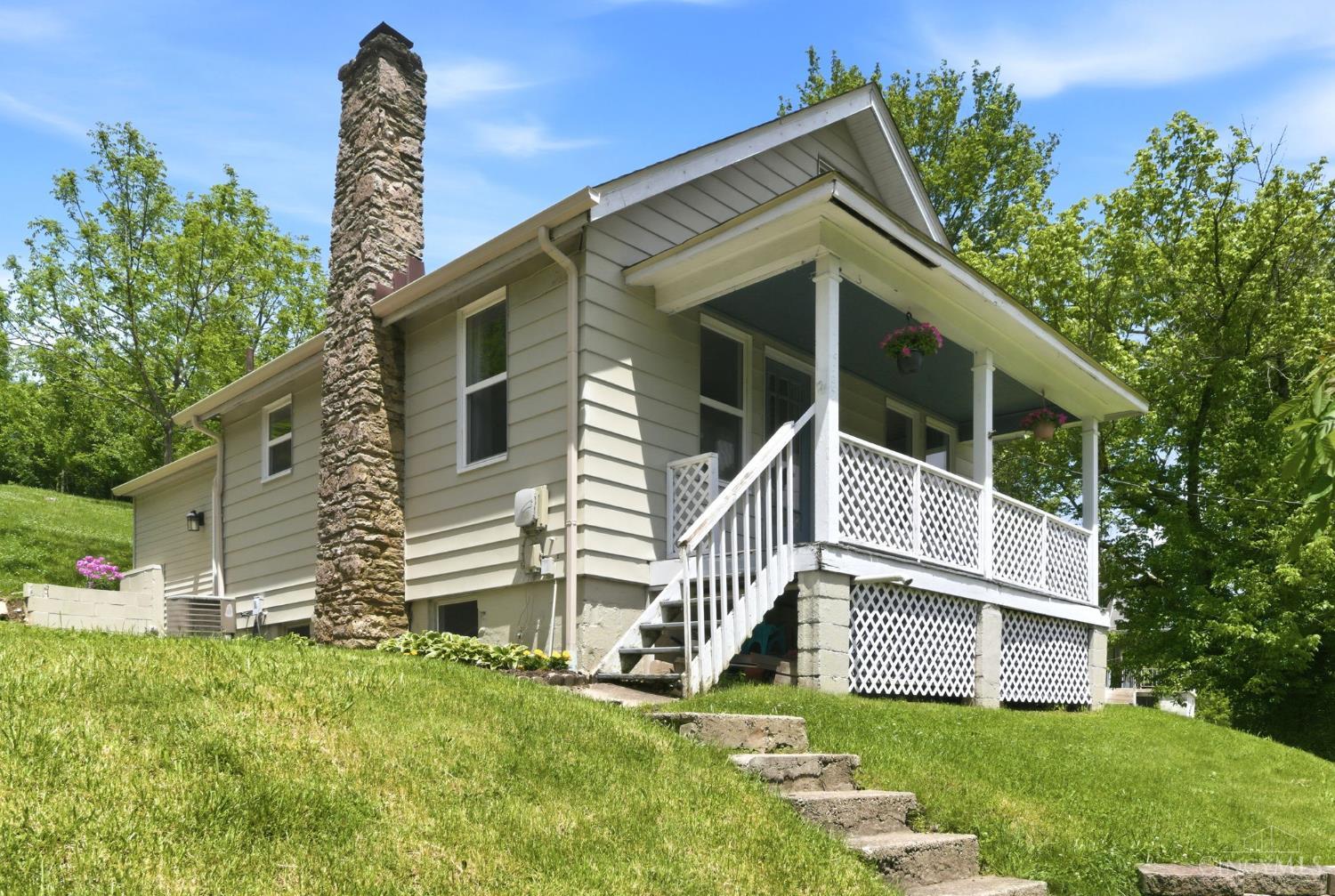 7535 Sheed Road Cincinnati, OH 45247 - Photo 3 of 40