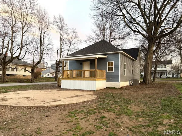 $155,000 | 402 West Pine Street, Percy, IL 62272