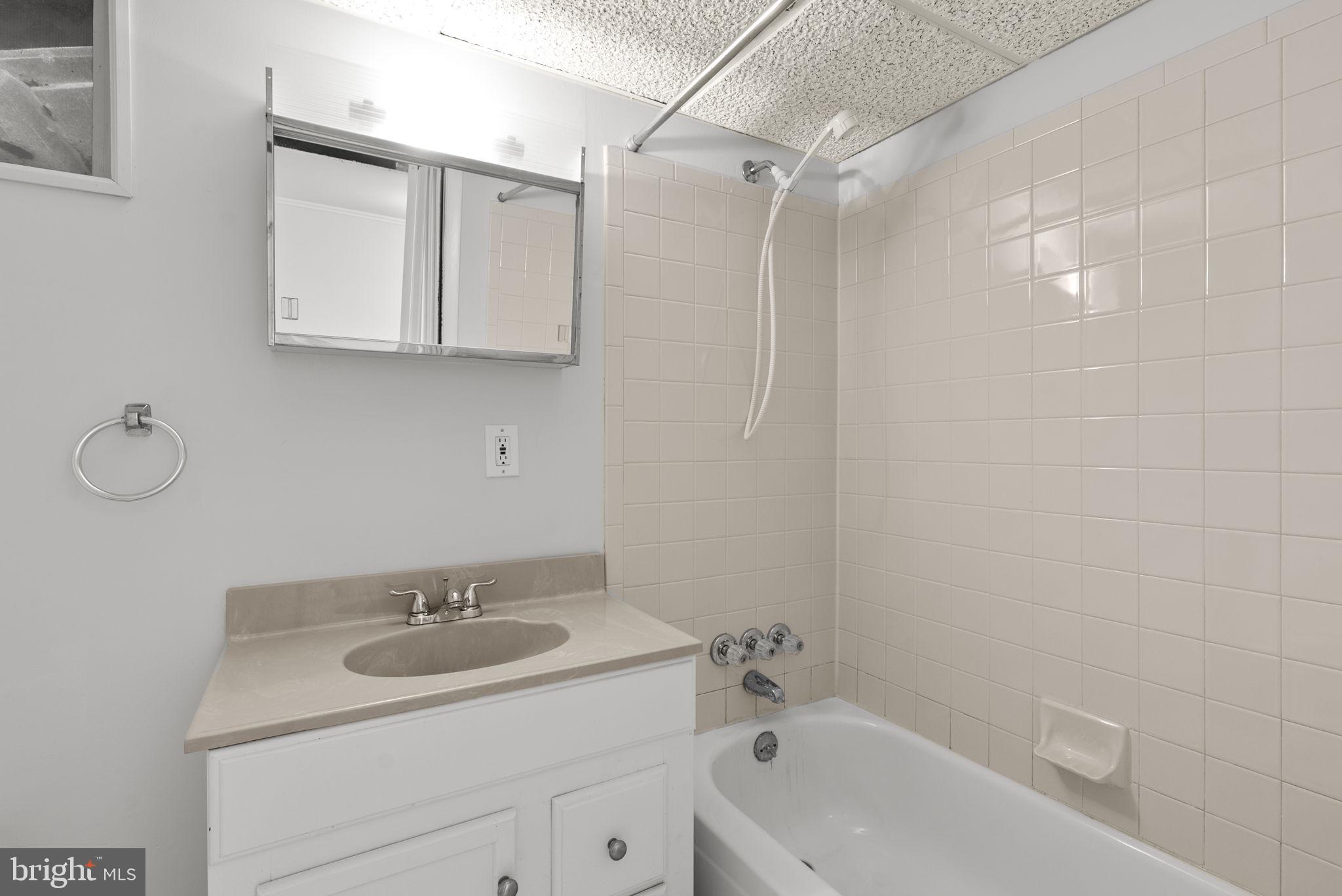9807 Merwood Lane Silver Spring, MD 20901 - Photo 20 of 43