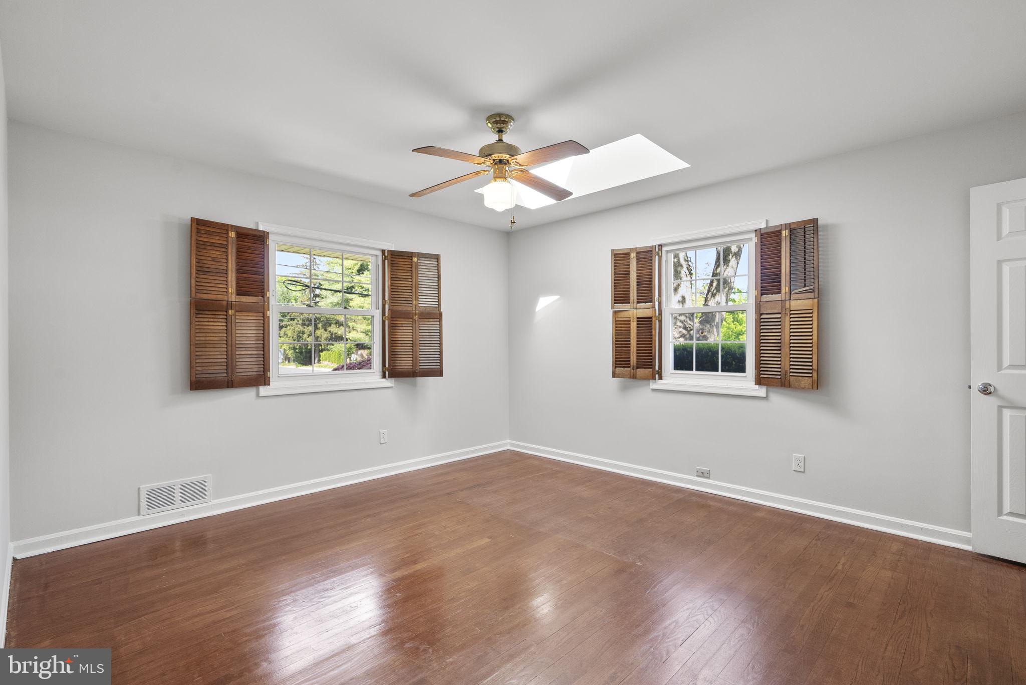 9807 Merwood Lane Silver Spring, MD 20901 - Photo 23 of 43