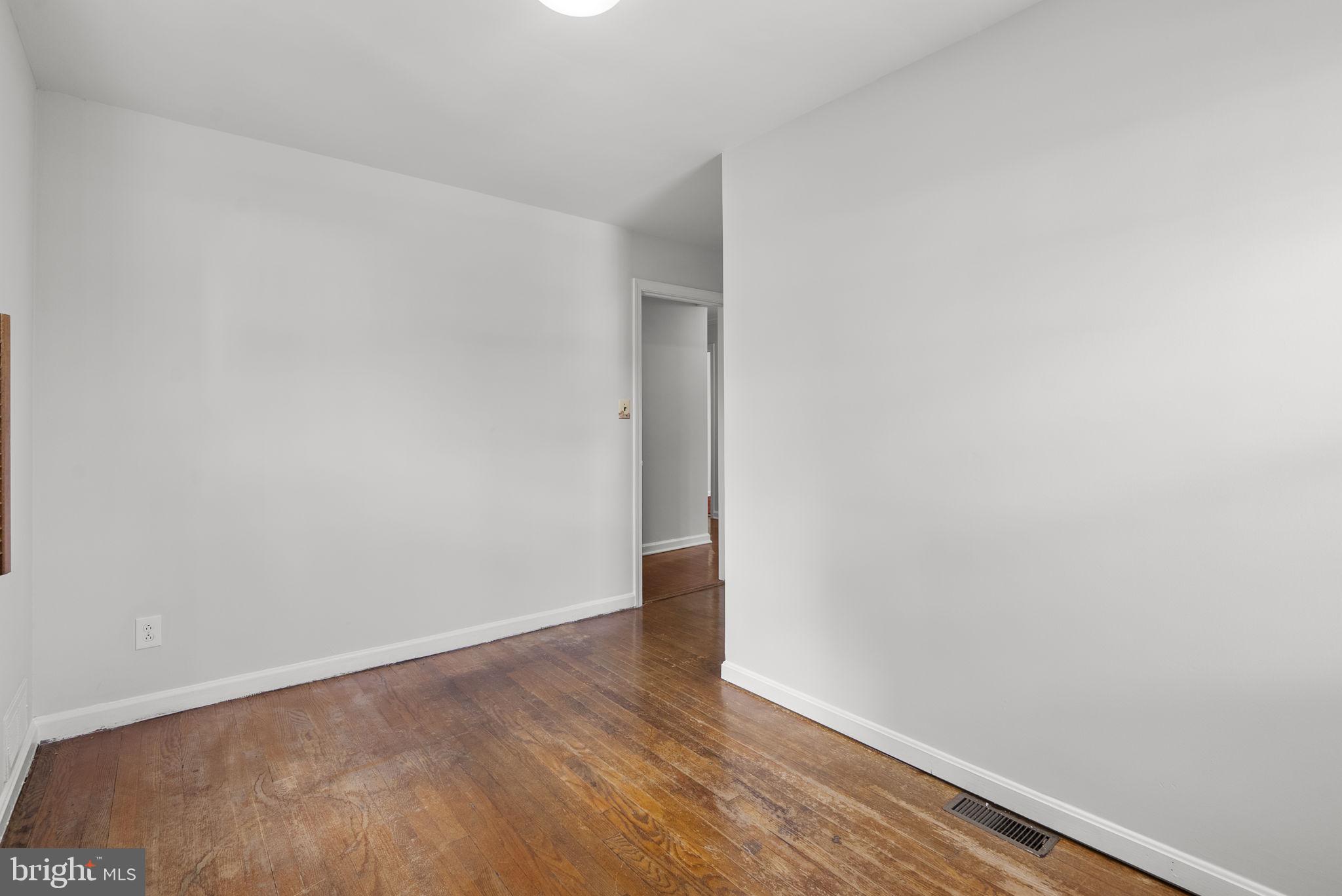 9807 Merwood Lane Silver Spring, MD 20901 - Photo 27 of 43