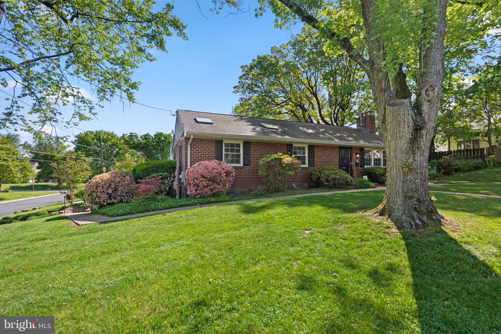 9807 Merwood Lane Silver Spring, MD 20901 - Photo 3 of 43