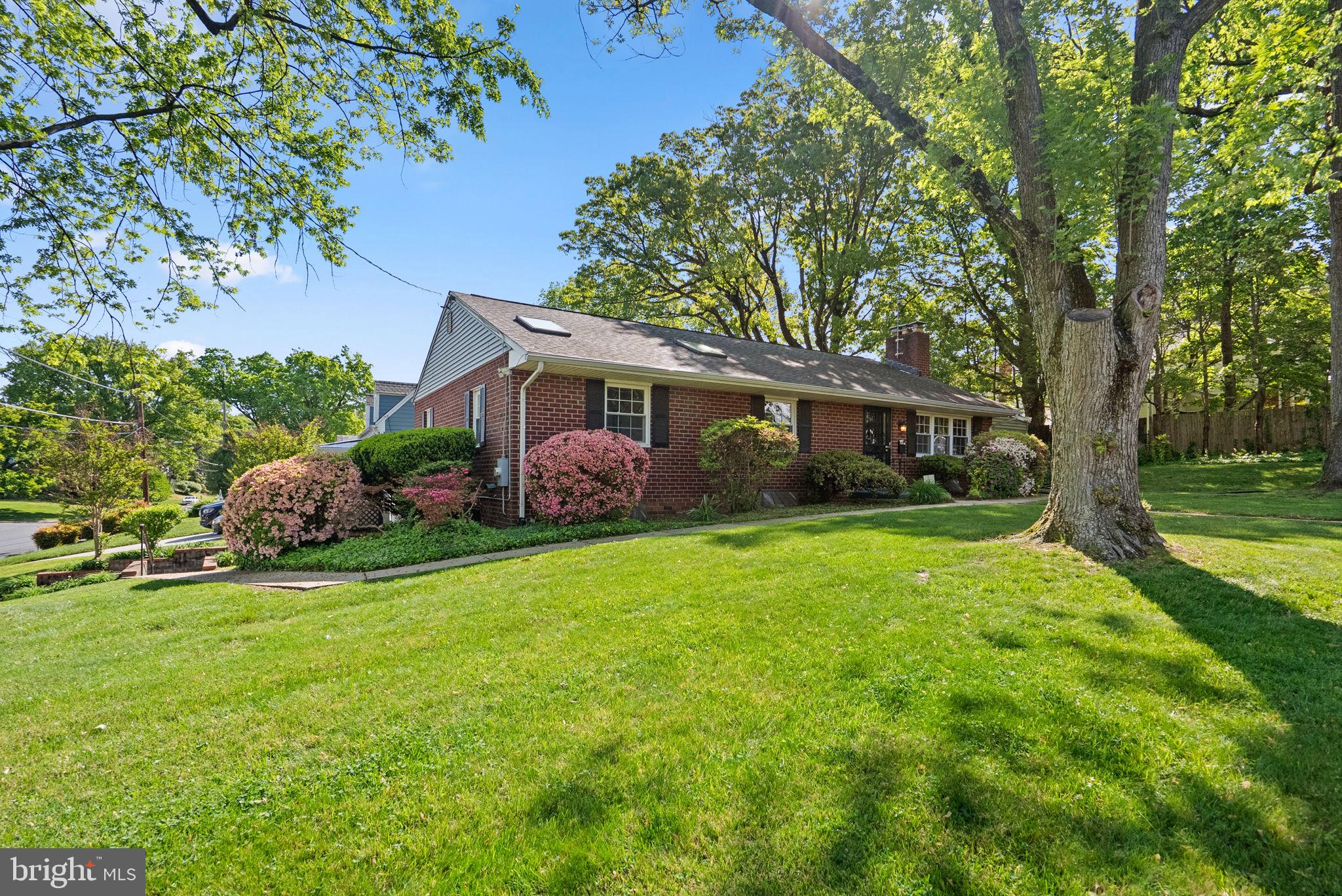9807 Merwood Lane Silver Spring, MD 20901 - Photo 4 of 43