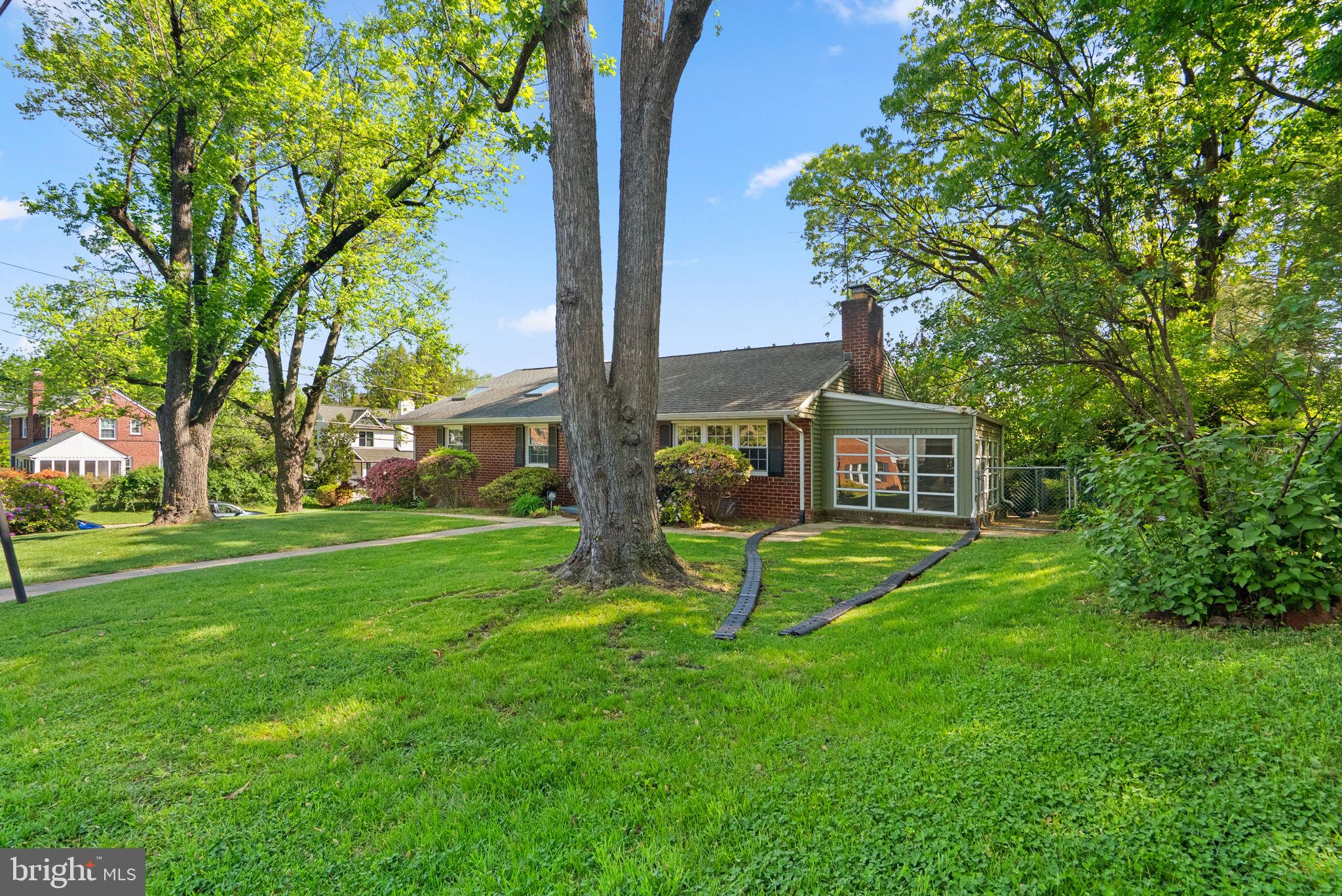 9807 Merwood Lane Silver Spring, MD 20901 - Photo 5 of 43