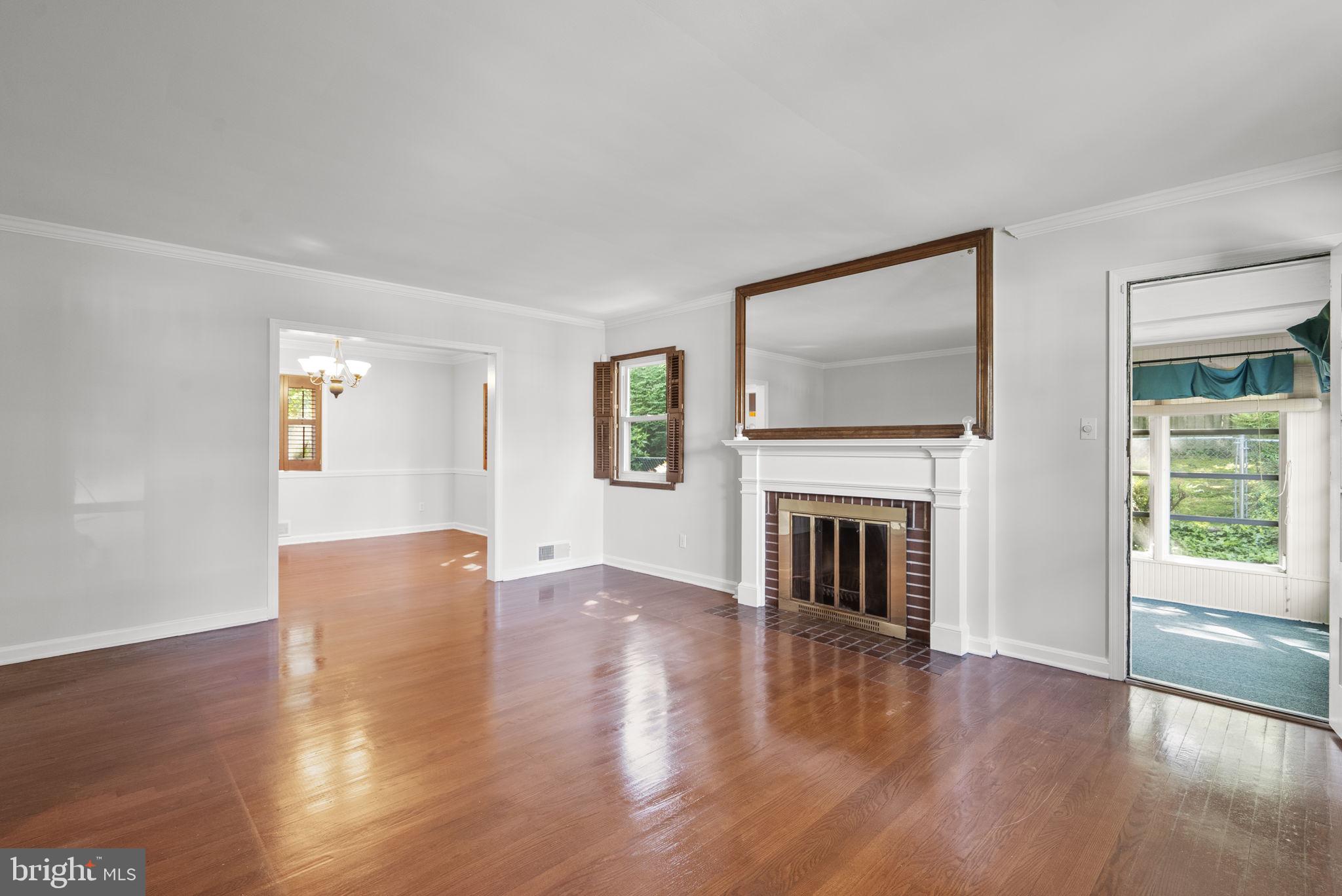 9807 Merwood Lane Silver Spring, MD 20901 - Photo 7 of 43