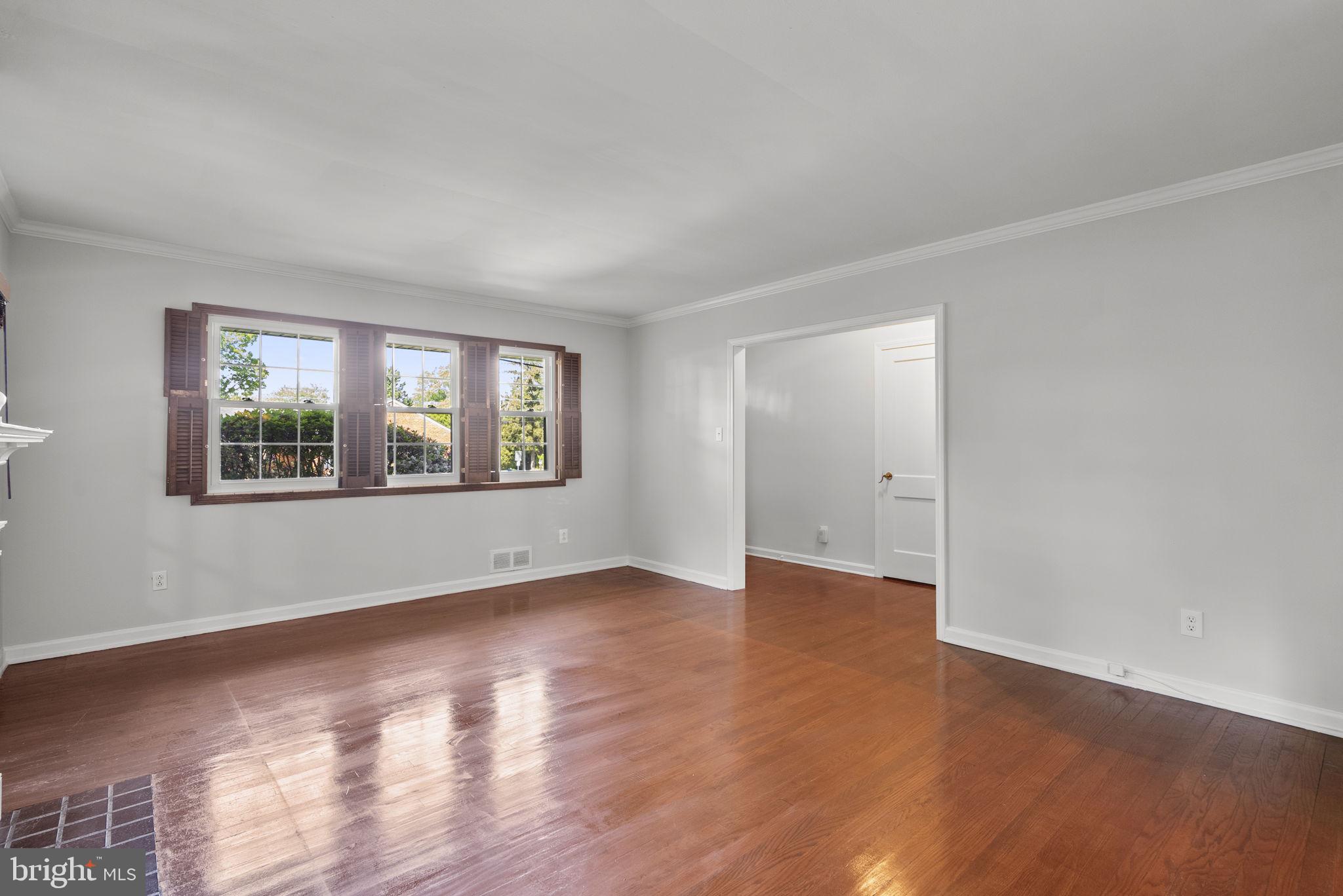 9807 Merwood Lane Silver Spring, MD 20901 - Photo 9 of 43
