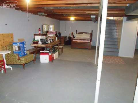 4169 Van Slyke Road Flint, MI 48507 - Photo 18 of 19 20440324-17.JPG