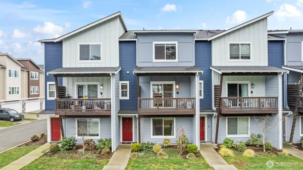 $425,000 | 17411 118th Ave Court East, Unit F, Puyallup, WA 98374