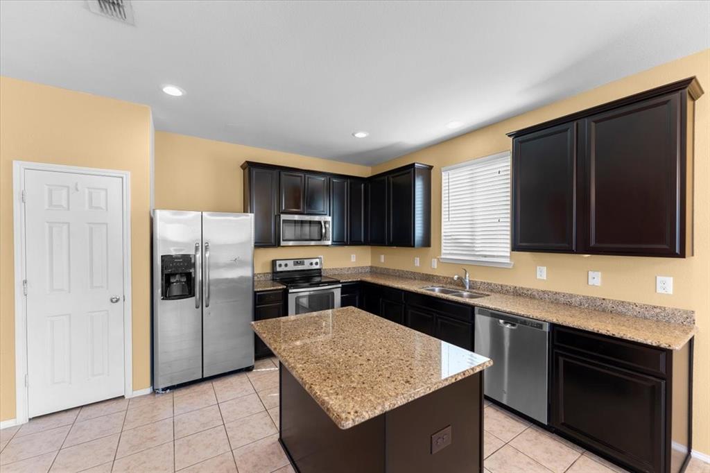2412 Simmental Road Fort Worth, TX 76131 - Photo 8 of 20 Gallery Image 8