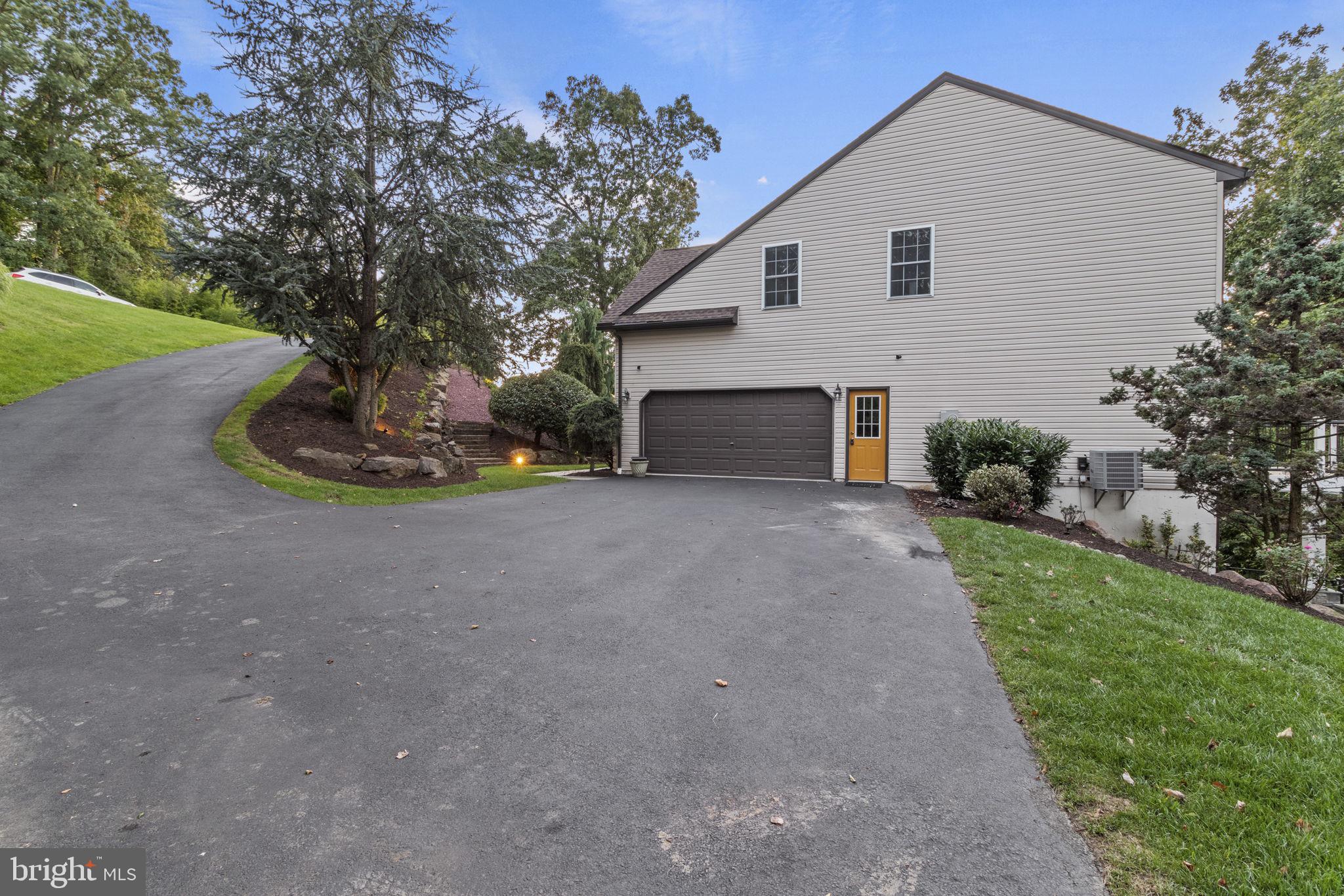 45 Stephanie Road Birdsboro, PA 19508 - Photo 2 of 61 Gallery Image 2