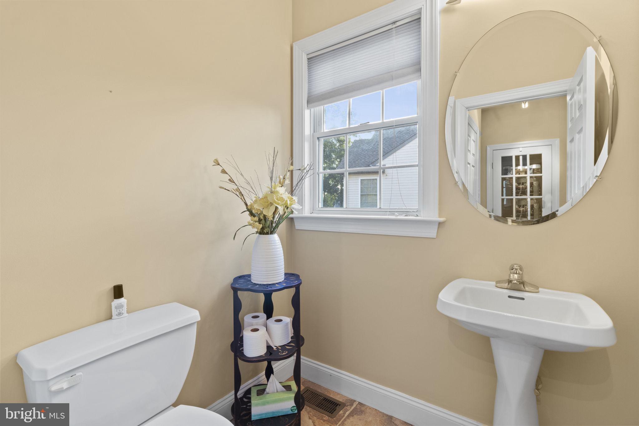 45 Stephanie Road Birdsboro, PA 19508 - Photo 21 of 61 Main Floor Powder Room