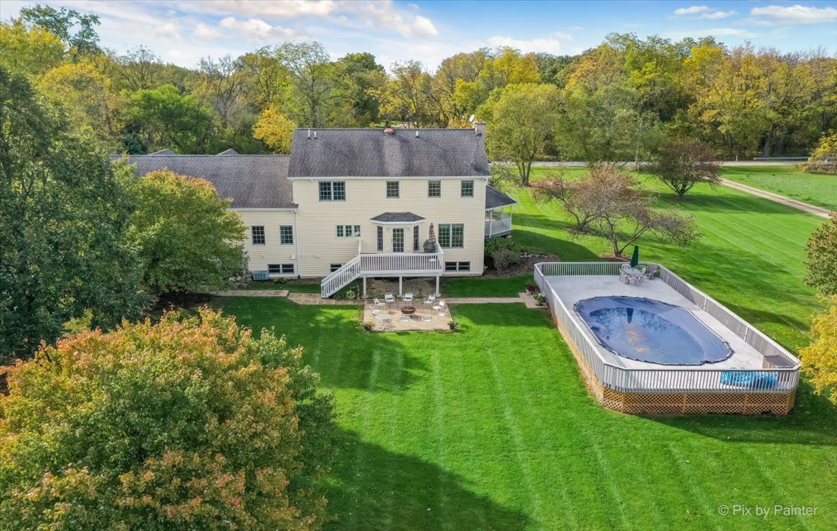 9N523 Kendall Road Elgin, IL 60124 - Photo 53 of 60 an aerial view of a house with a garden